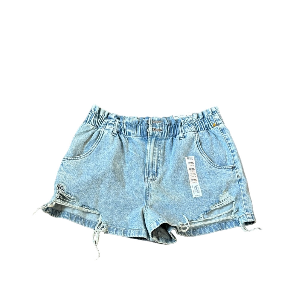 SO High Rise Distressed Denim Mom Shorts Light Wash SIZE 15/32W